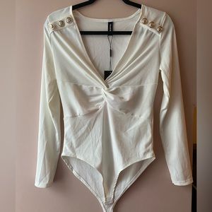 Venti6 white bodysuit in size Medium